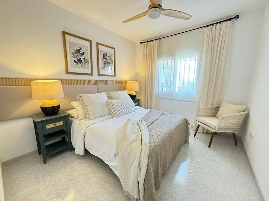 Nuevo Torrox Deluxe Beach & Piscina 0*,